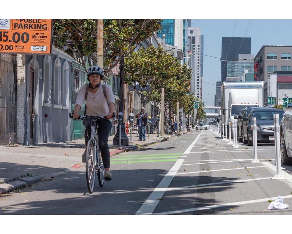 Protected bike lane on Howard near 8th St.(2018)